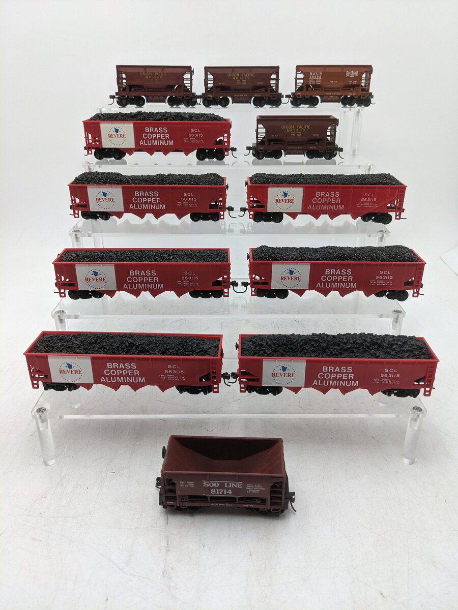 Tyco & AHM HO Scale Assorted Freight Cars [12] EX
