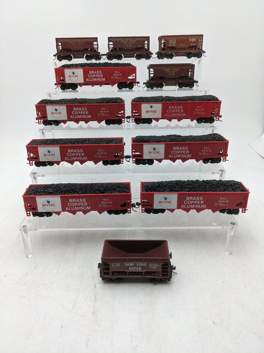 Tyco & AHM HO Scale Assorted Freight Cars [12] EX
