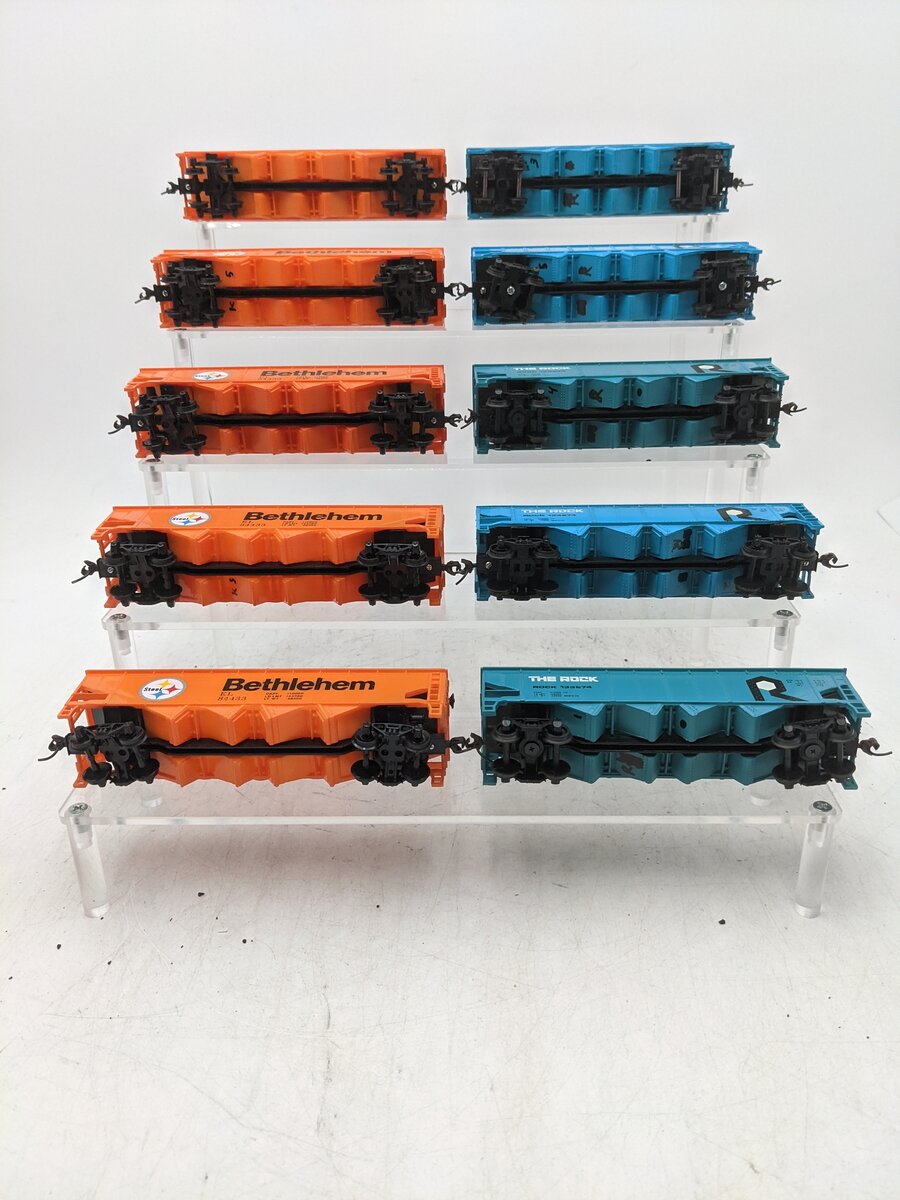 Bachmann & Tyco HO Scale Assorted Freight Cars [10] EX