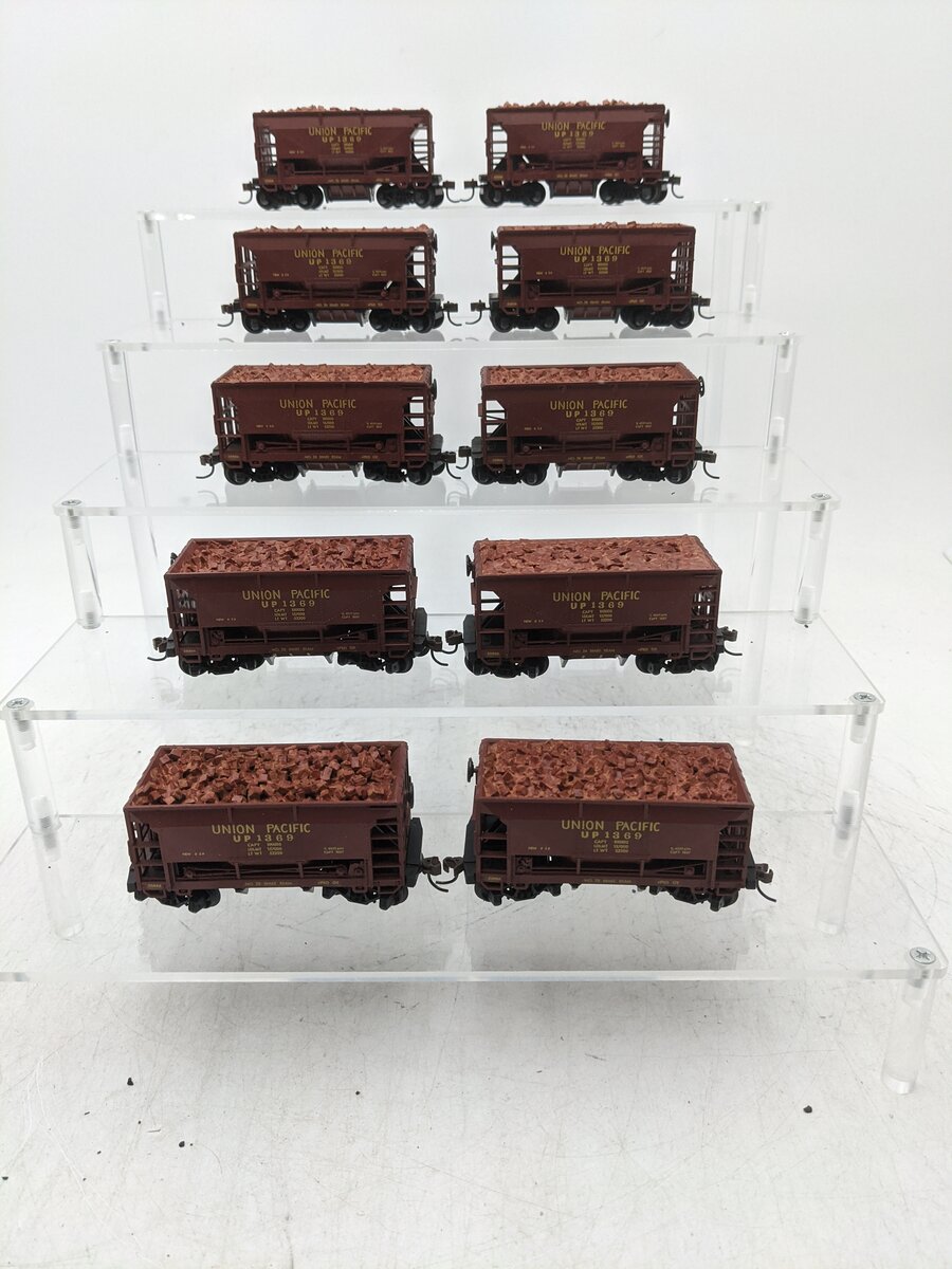AHM HO Scale Assorted Freight Cars [10] EX