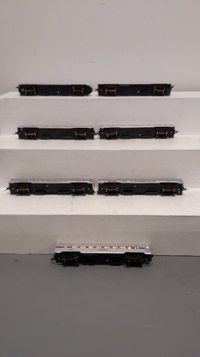 Life Like HO Scale Assorted Passenger Cars [7] EX