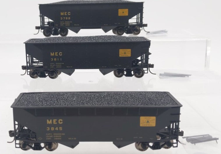 Atlas 20005907 HO Maine Central 2-Bay Offset Hopper (Set of 3)