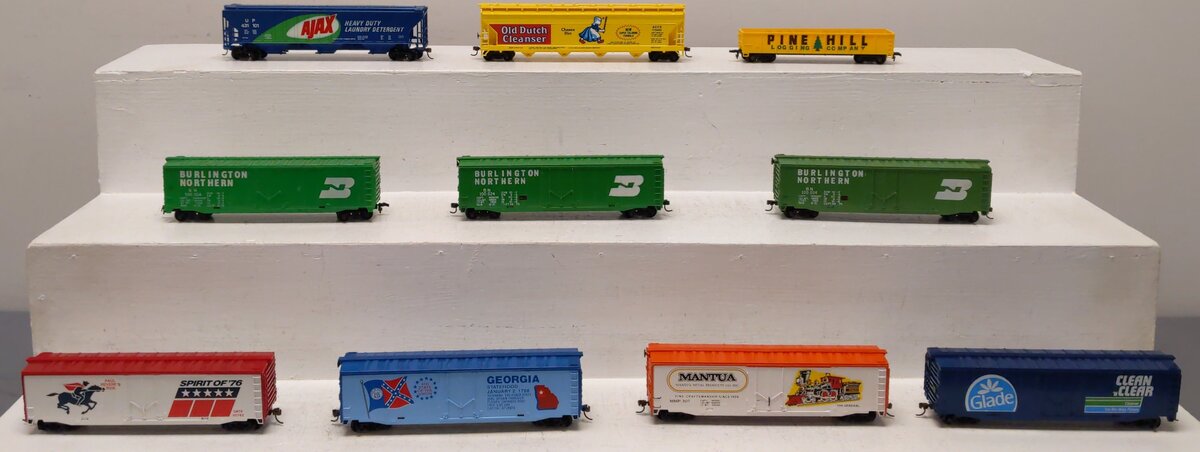 Tyco HO Scale Assorted Freight Cars- Boxcars, Covered Hoppers, & Gondola [10] EX