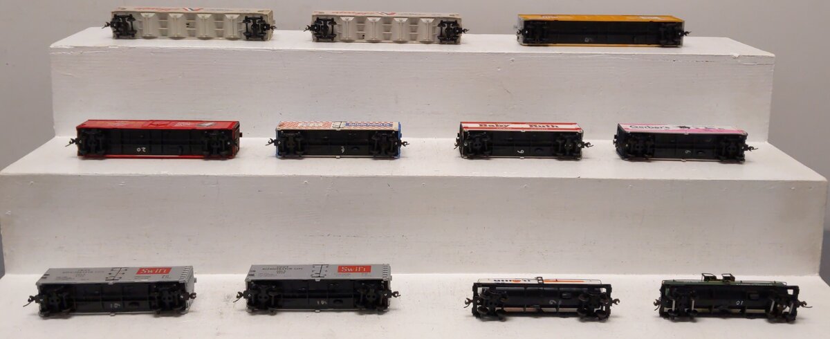 Tyco HO Scale Assorted Freight-Boxcars, Covered Hoppers, Reefer, & Tank Cars[11] EX