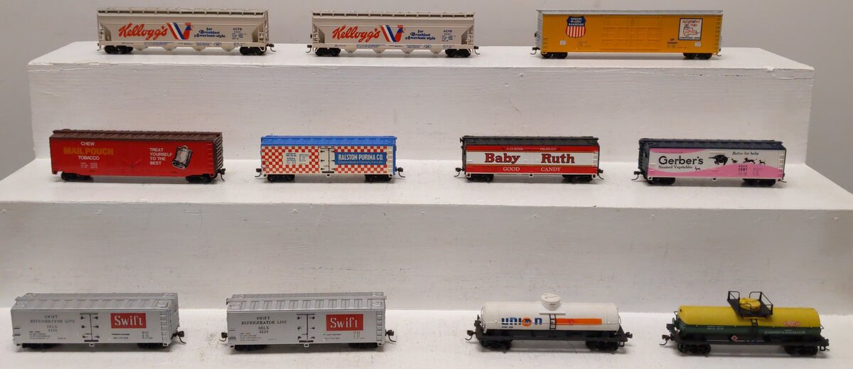 Tyco HO Scale Assorted Freight-Boxcars, Covered Hoppers, Reefer, & Tank Cars[11] EX