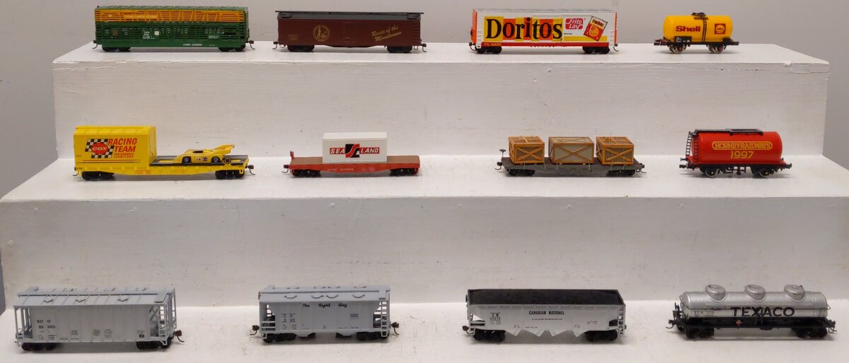 Assorted HO Scale Assorted Freight-Boxcar, Stock, Auto, Hopper, Flat, & Tank[12] EX