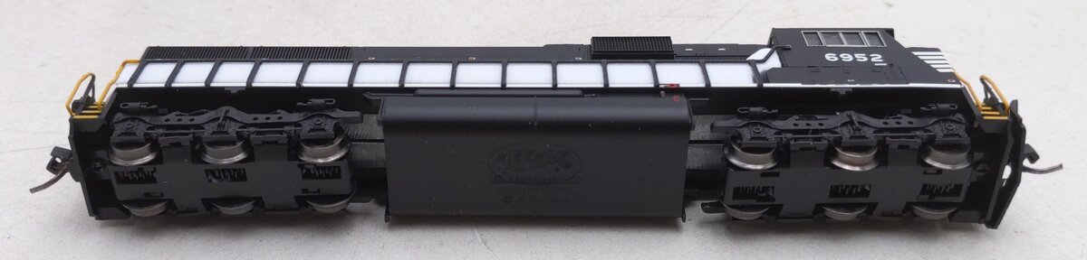 Atlas 40003958 N Norfolk Southern SD-60E Diesel Locomotive #6952 LN/Box
