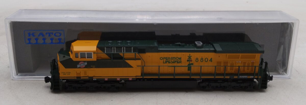 Kato 176-7035 N Chicago & North Western GE AC4400CW Diesel Locomotive #8804 LN/Box