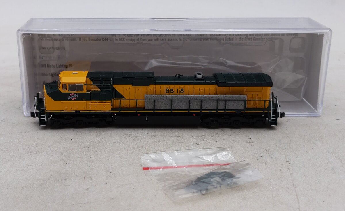 Scale Trains SXT10731 N Scale "Chicago & North Western" Locomotive #8618 LN/Box