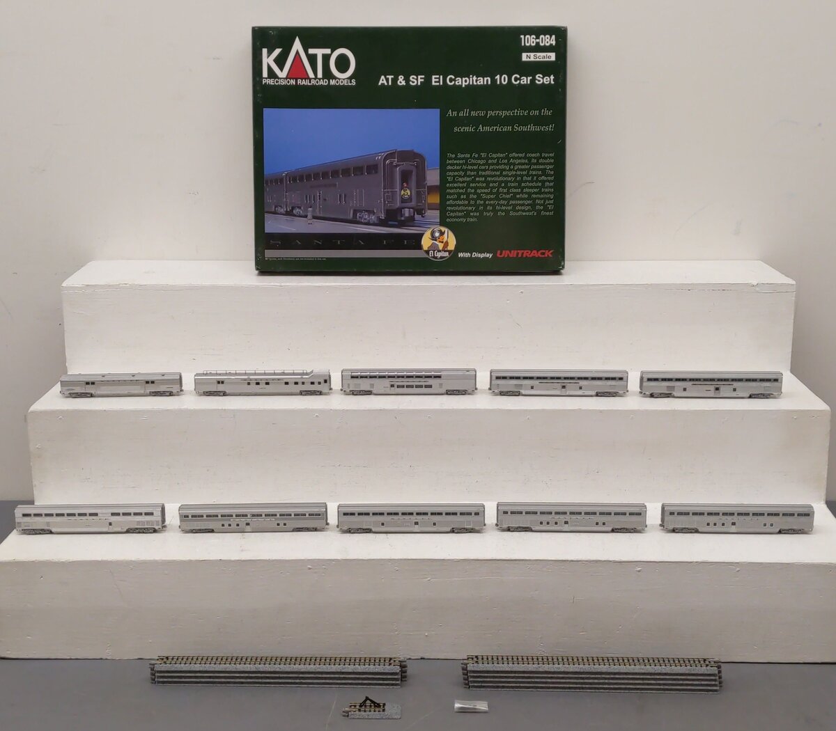 Kato 106-084 N Santa Fe El Capitan Passenger Cars (Set of 10) LN/Box