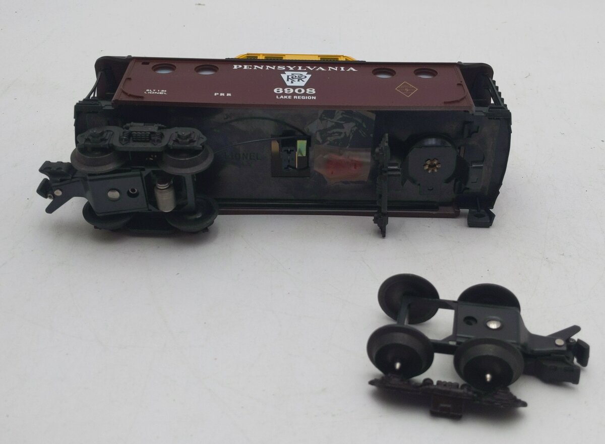 Lionel 6-6908 O Gauge Pennsylvania Illuminated Porthole Caboose/Box