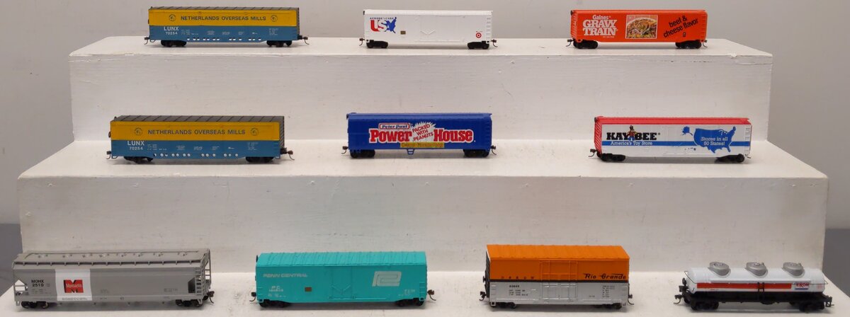 Bachmann HO Scale Assorted Freight- Boxcars, Covered Hoppers, & Tank Cars [10] EX