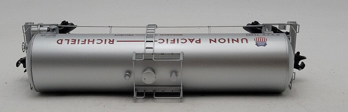 K-Line K6333-2111 Union Pacific Single Dome Scale Tank Car - 2 Rail LN/Box