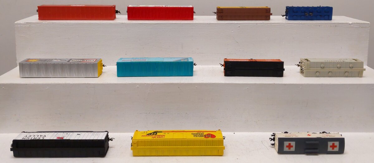 Assorted HO Assorted Freight-Boxcars, Reefer, Hopper, Cleaning, & Medical [11] EX