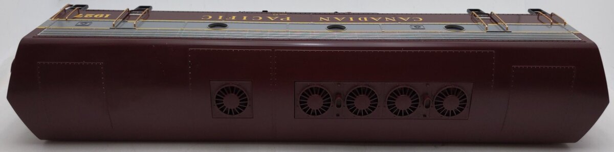 LGB 27582 G Canadian Pacific F7B Powered Diesel #1927 w/Sound - Metal Wheels EX