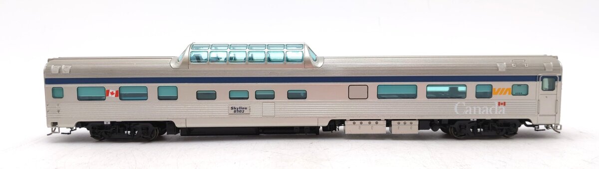 Rapido Trains 116046 HO VIA Rail Canada Budd Mid-Train Dome Car #8502