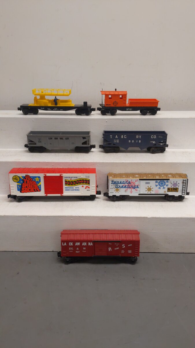 HO Scale Assorted Freight Cars [7] EX