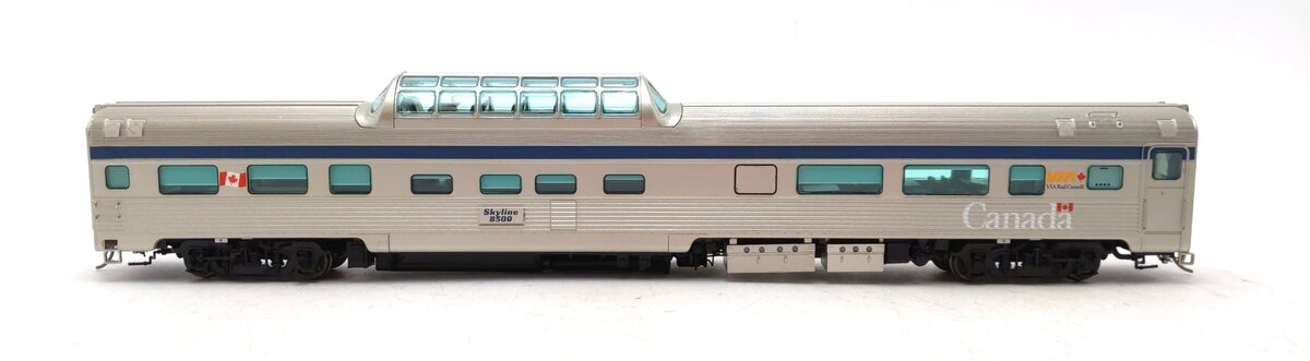 Rapido Trains 116049 HO VIA Rail Canada Budd Mid-Train Dome Car #8500