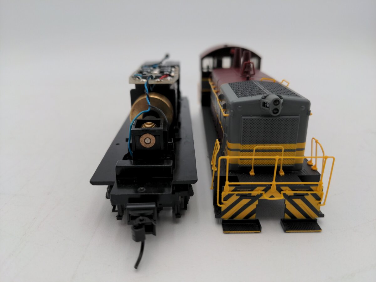 Proto 2000 88106 HO Scale Canadian Pacific Diesel Locomotive #7400 EX/Box
