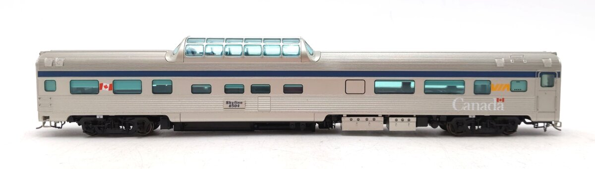 Rapido Trains 116047 HO VIA Rail Canada Budd Mid-Train Dome Car #8504