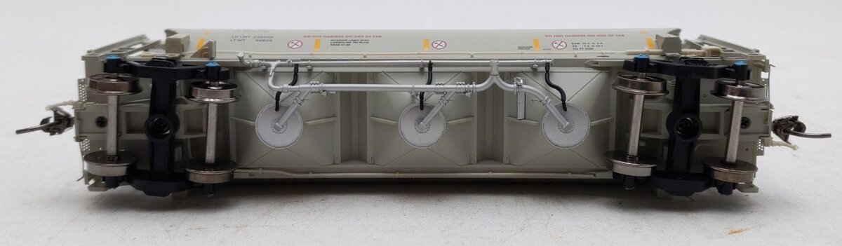 Atlas 20006849 HO Cargill Salt CLSX Trinity 3230 3-Bay Covered Hopper RTR #3202