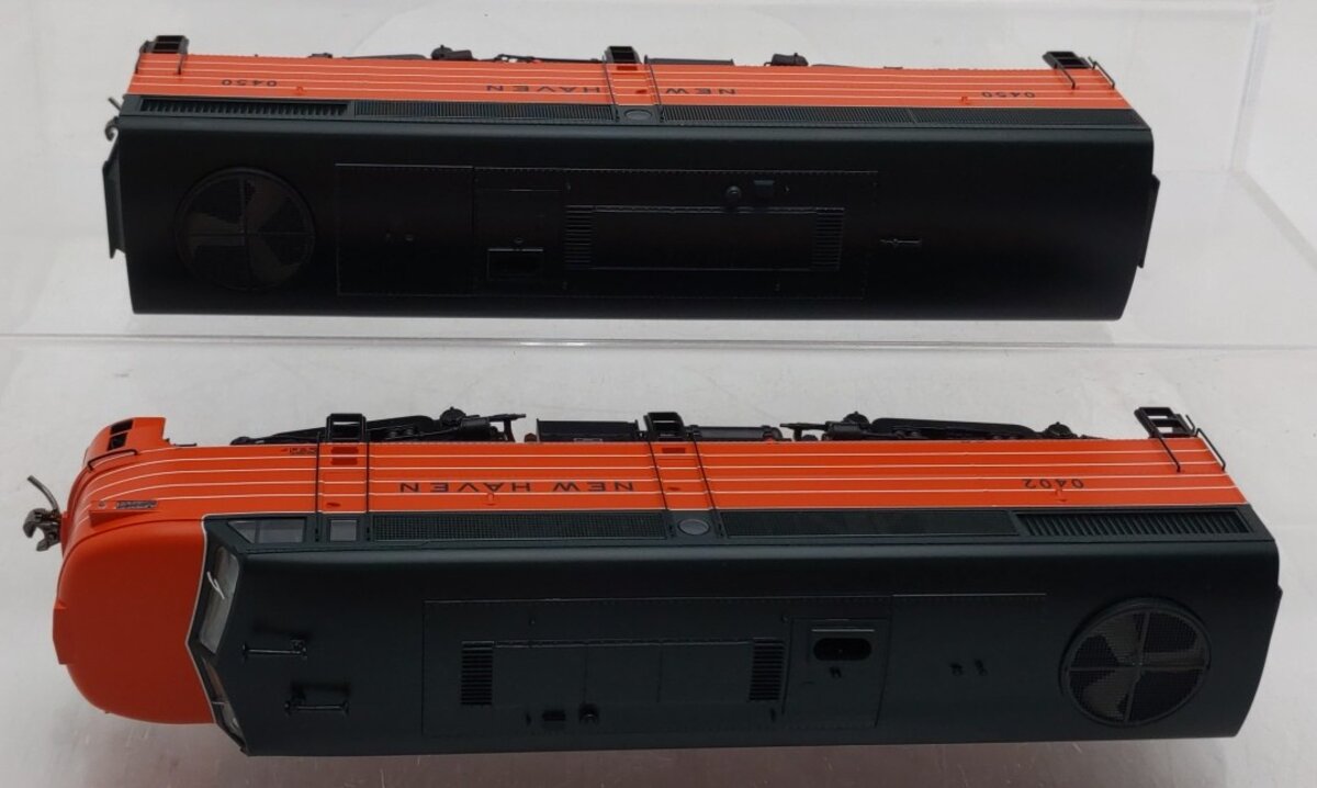 Rapido Trains 37027 HO New Haven Alco FA-1/FB-1 Diesel Locomotive Set #0402,0450 LN/Box