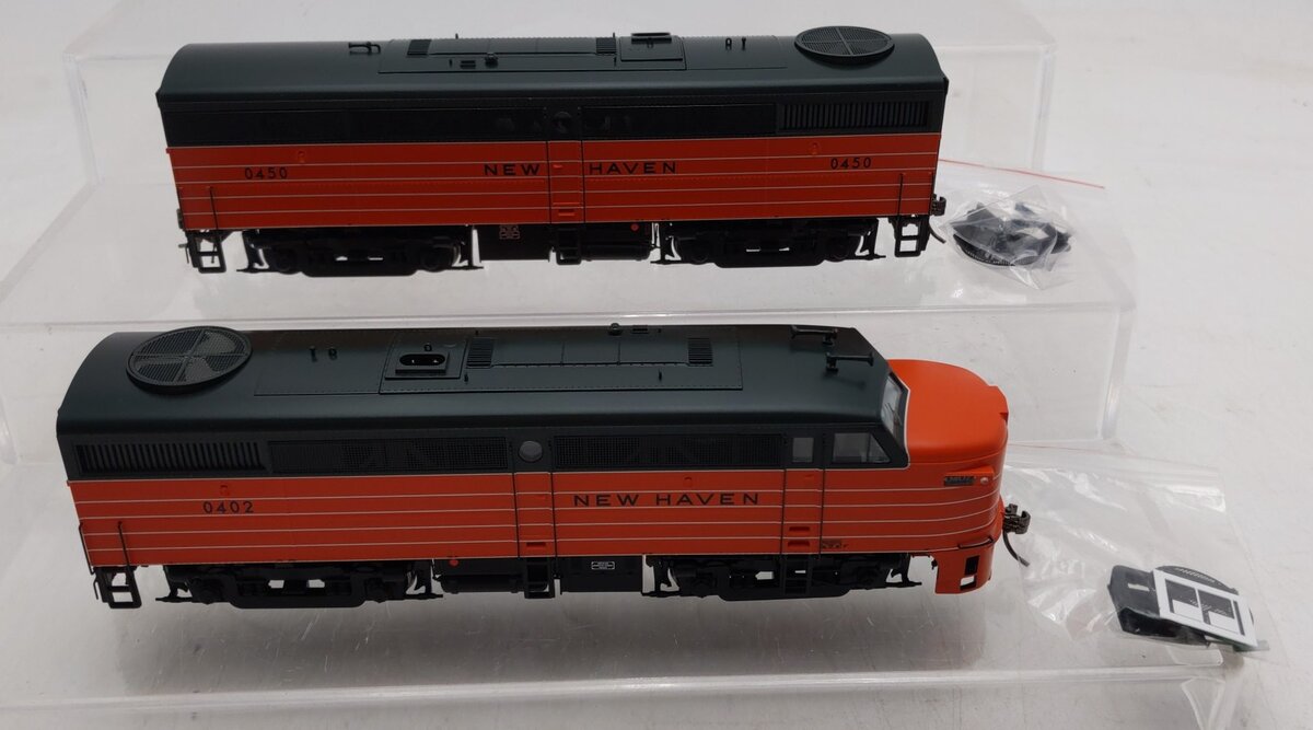 Rapido Trains 37027 HO New Haven Alco FA-1/FB-1 Diesel Locomotive Set #0402,0450 LN/Box