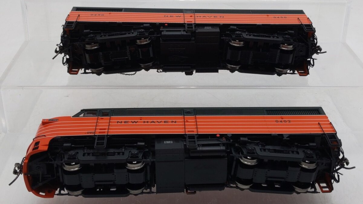 Rapido Trains 37027 HO New Haven Alco FA-1/FB-1 Diesel Locomotive Set #0402,0450 LN/Box