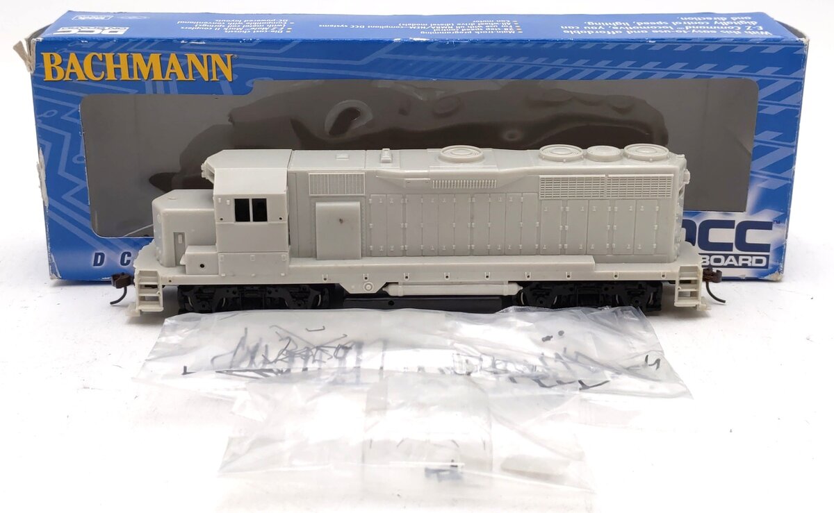 Bachmann 60711 HO Undecorated EMD GP35 Diesel Locomotive w/DCC