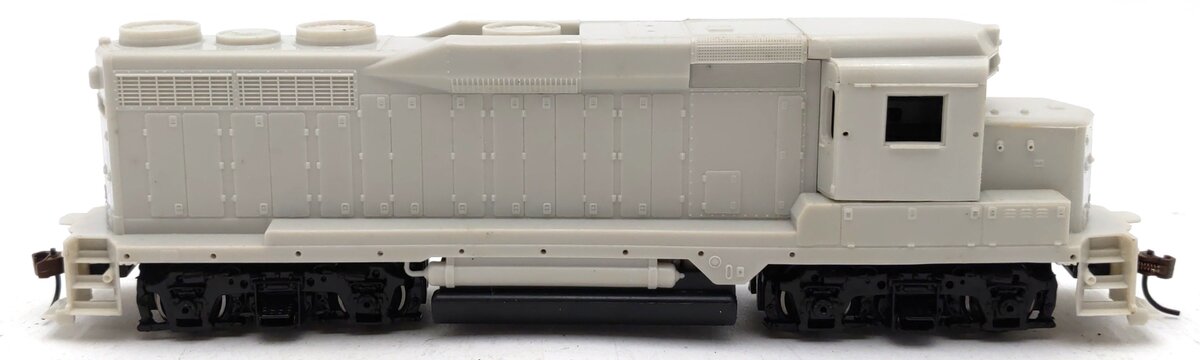 Bachmann 60811 HO Scale Undecorated GP30 Diesel Locomotive w/ DCC