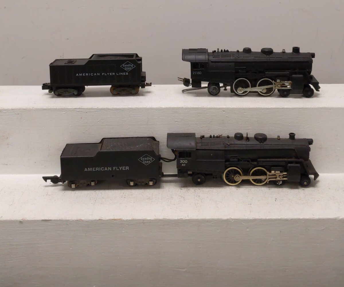American Flyer Vintage S Reading Steam Locomotives & Tenders # 300AC & 21160 [2] EX