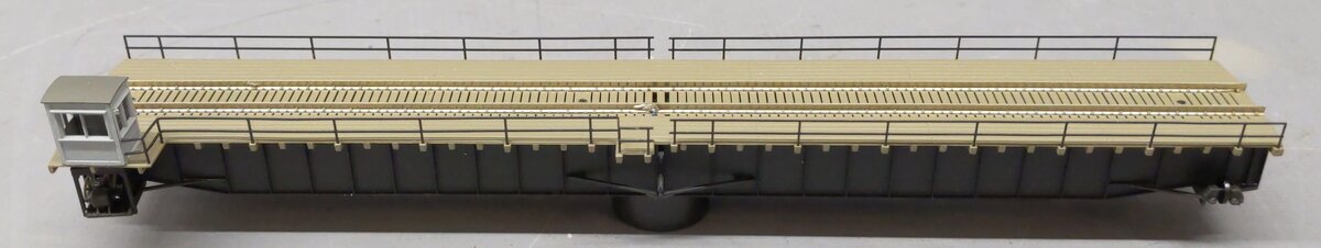 Walthers 2616 N Motorized 130' Turntable with DCC Built-ups Assembled