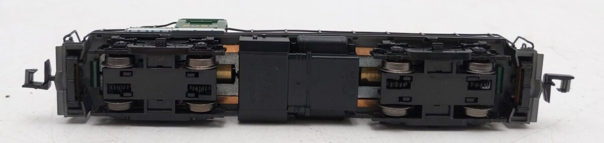 Atlas 42026 N Scale Southern RS-3 Diesel Locomotive #2050 LN/Box