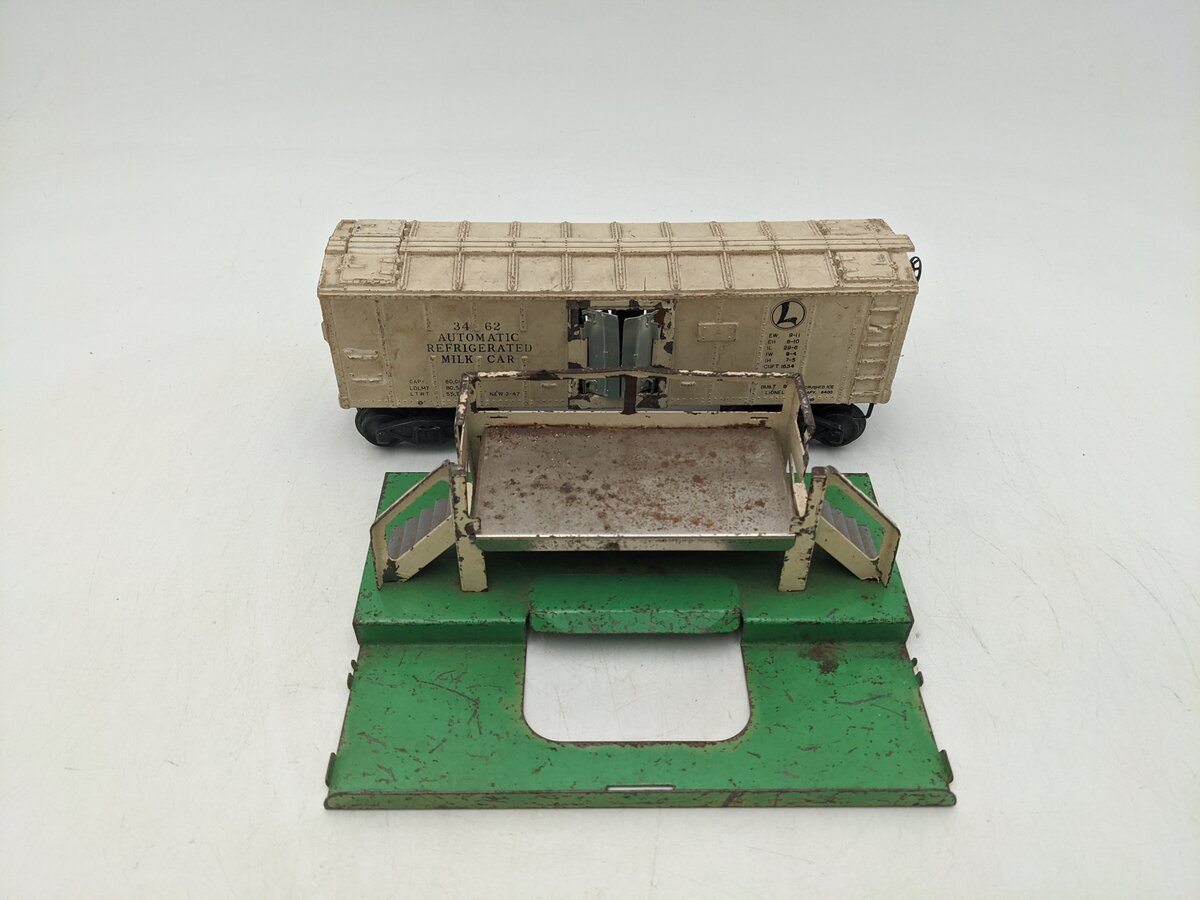 Lionel 3462 Vintage O Operating Milk Car w/ Platform VG