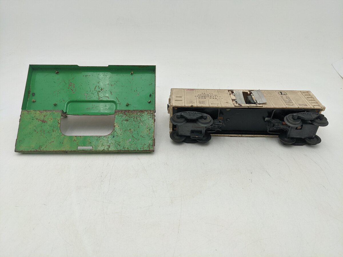 Lionel 3462 Vintage O Operating Milk Car w/ Platform VG