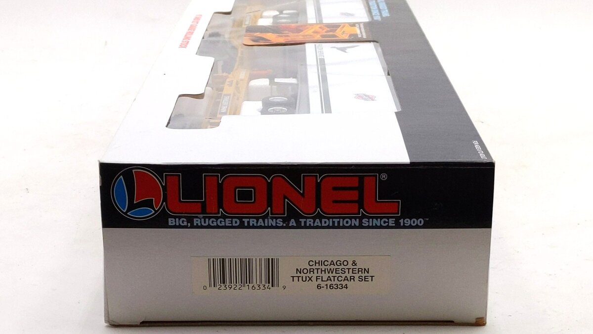 Lionel 6-16334 O Gauge Chicago & Northwestern TTUX Flat Cars with Trailers LN/Box