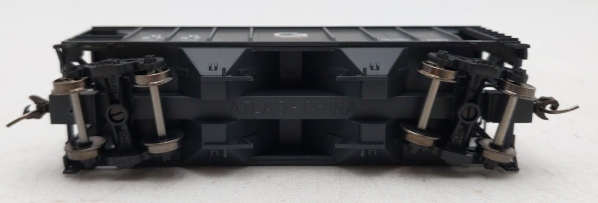 Atlas 20006550 HO Boston and Maine TM PS-2 Covered Hopper #2757