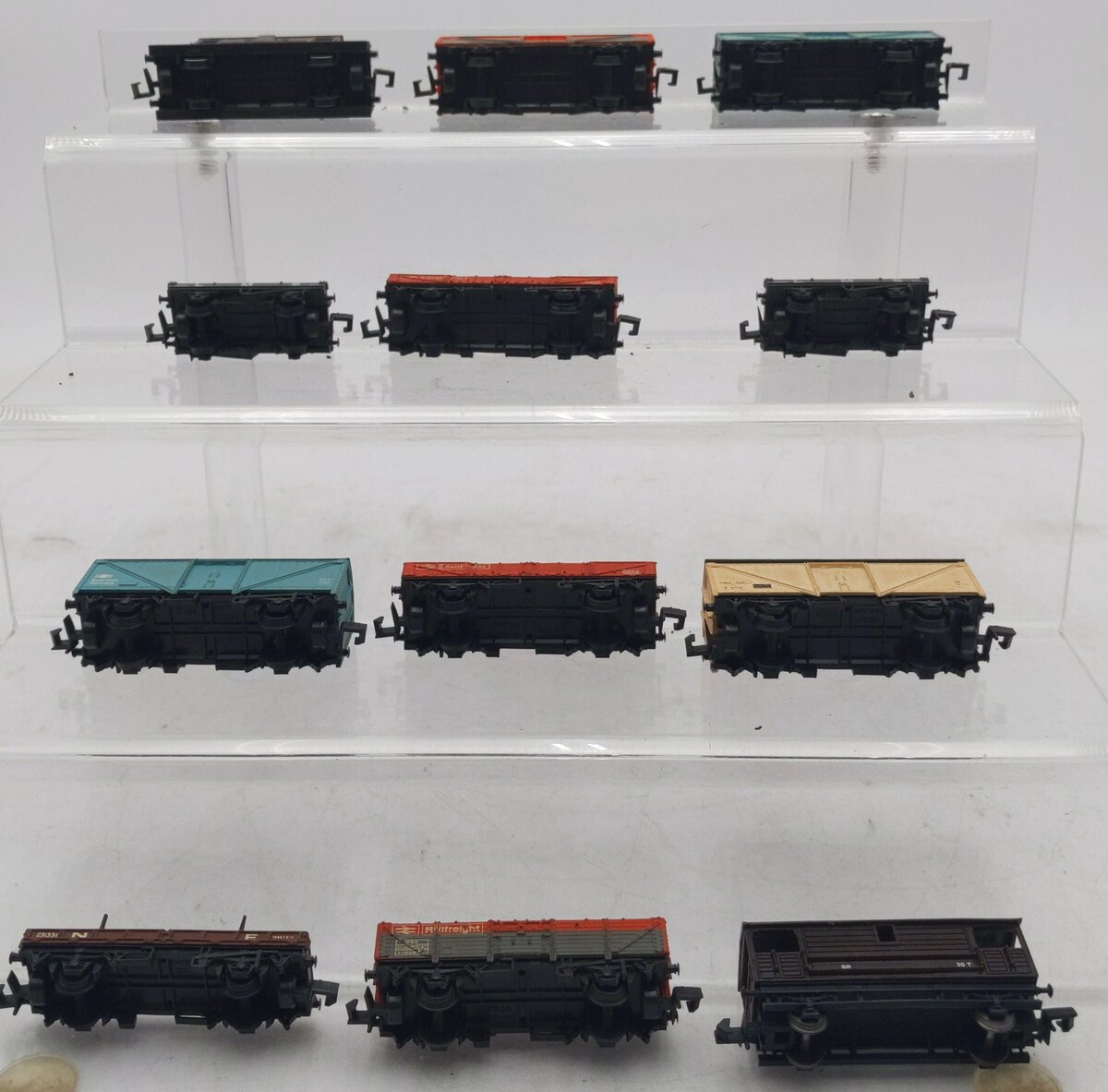 Peco & Other N Scale Assorted Freight Cars [12] EX