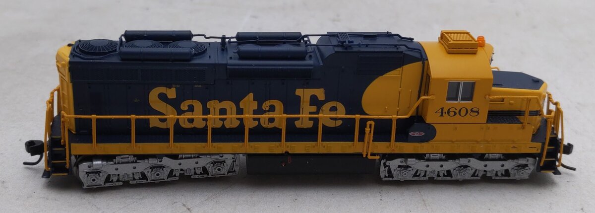 Atlas 40002868 N Santa Fe SD-26 Locomotive (with 1-piece Windshield) #4608