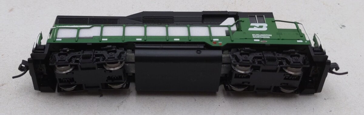 Atlas 40003758 N Burlington Northern GP30 Phase 1 Diesel Locomotive #2246