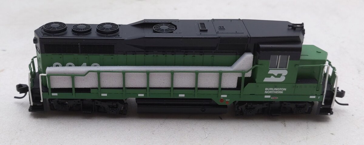 Atlas 40003758 N Burlington Northern GP30 Phase 1 Diesel Locomotive #2246