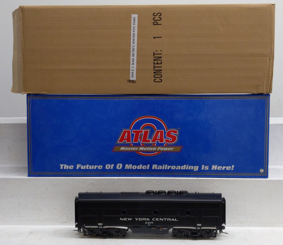Atlas 3639-2 O 2-Rail NY Central Phase ll F-3 Powered Locomotive w/ DC/DCC #2405 NIB