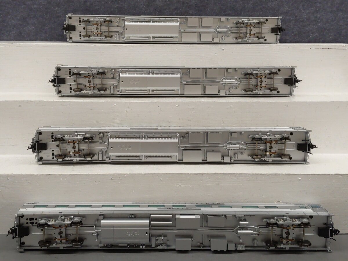 Atlas 3009020S O CB&Q GSC Ltd Edition California Zephyr Passenger Car 2-Rail Set LN/Box