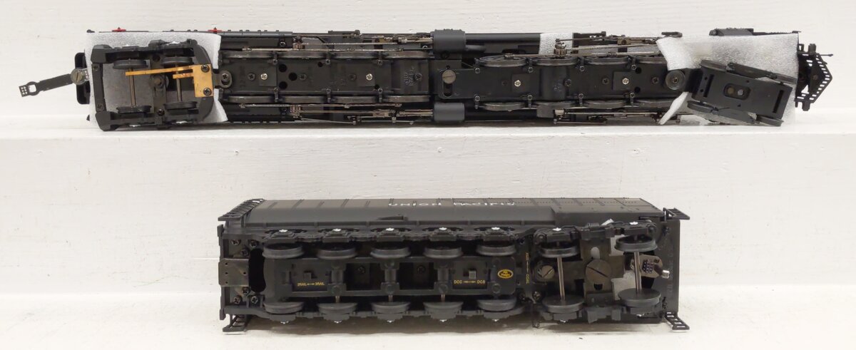 MTH 22-3576-2 O Union Pacific 4-8-8-4 Big Boy Steam Loco & Tender #4002 (2-Rail) EX/Box