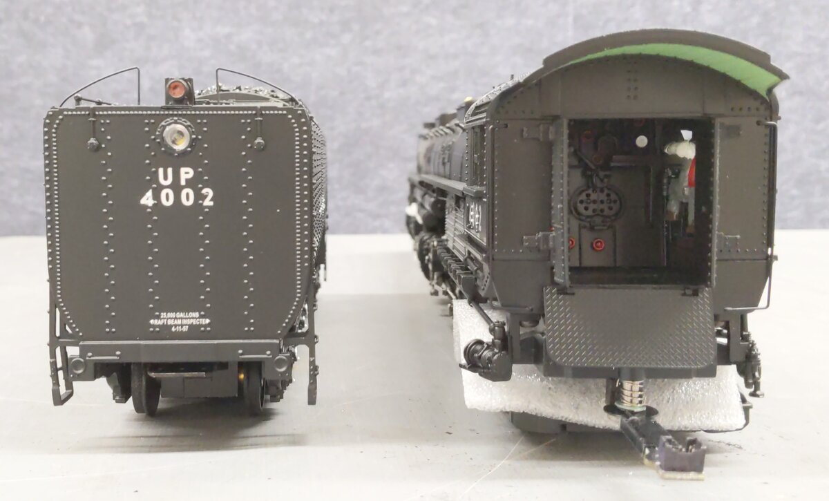 MTH 22-3576-2 O Union Pacific 4-8-8-4 Big Boy Steam Loco & Tender #4002 (2-Rail) EX/Box