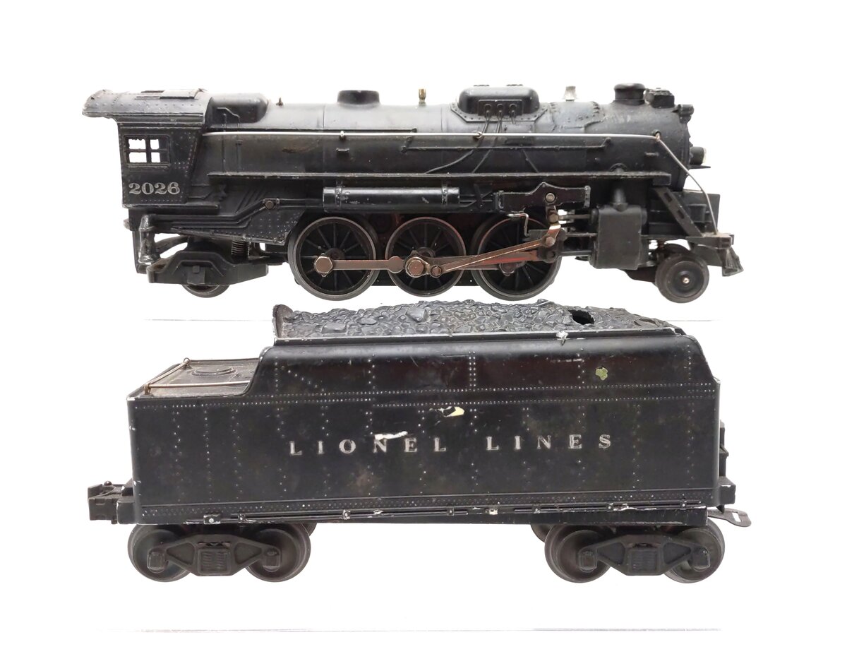 Lionel 2026 Vintage O 2-6-2 Die-Cast Steam Locomotive w/6466WX Tender VG