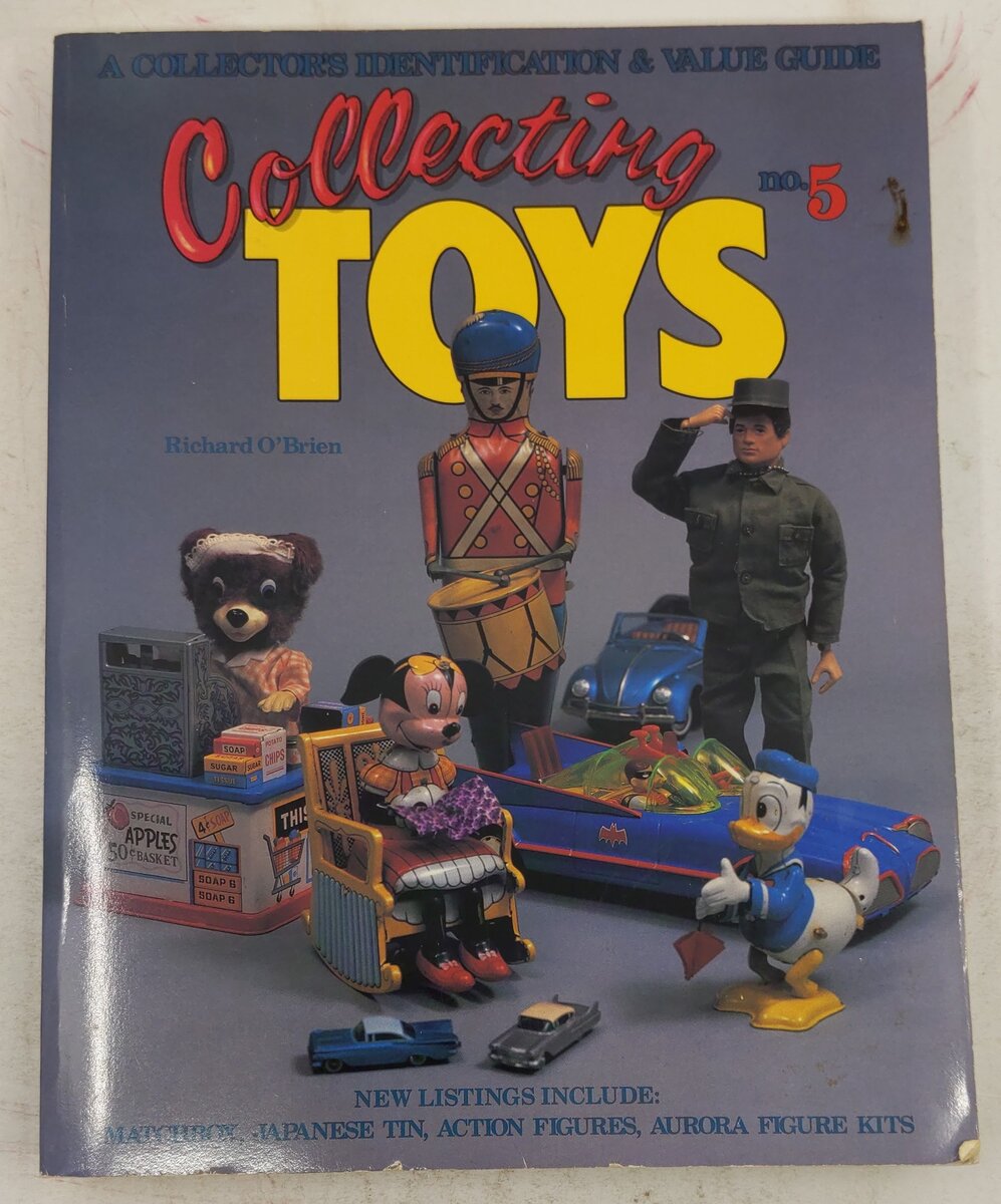 A Collectors Identification & Value Guide Collecting Toys No.5 Paperback Book VG