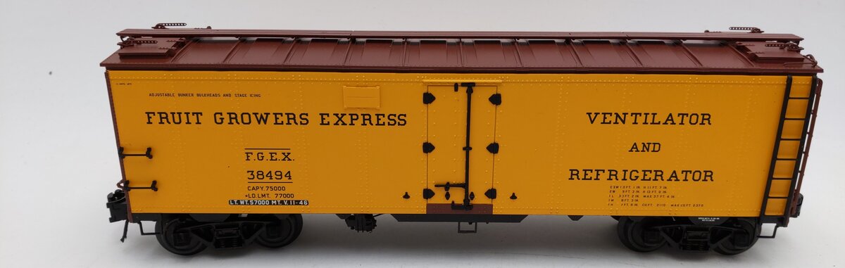 Atlas 3003903-1 O Scale Fruit Growers Express Refrigerator Car #38494 LN/Box