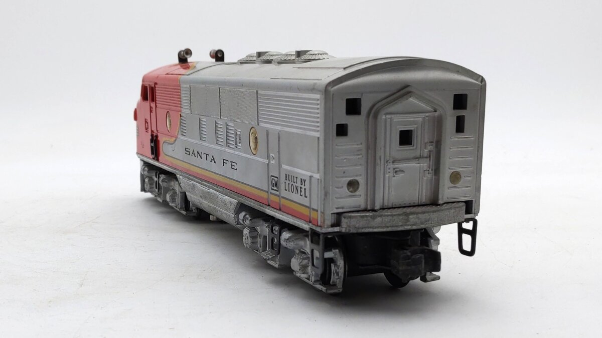 Lionel 2353T Vintage O Santa Fe F-3  Dummy Diesel Locomotive VG/Box