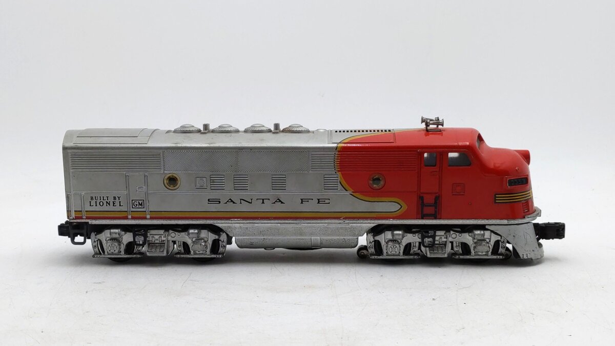 Lionel 2353T Vintage O Santa Fe F-3  Dummy Diesel Locomotive VG/Box
